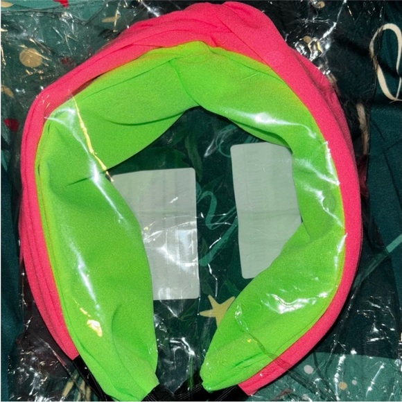 Neon 80s Retro Headbands 💖💚Pink & Green (Set of 2) - Picture 3 of 3